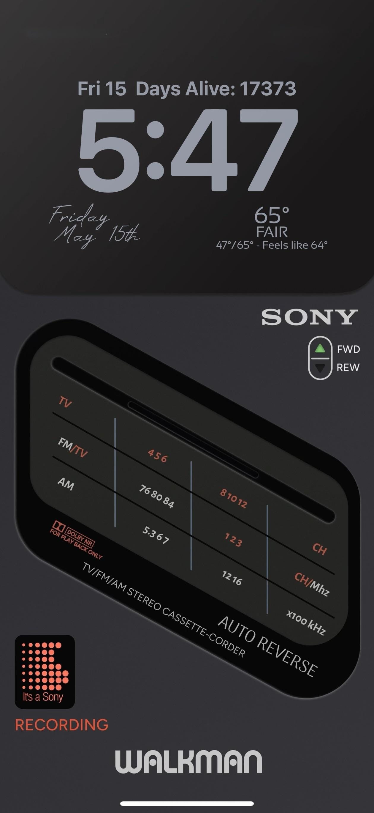Dark amber icon pack and a Sony Walkman lock screen
