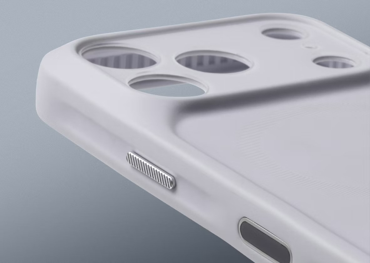 Bellroy Venture carves grip channels into its rugged case
