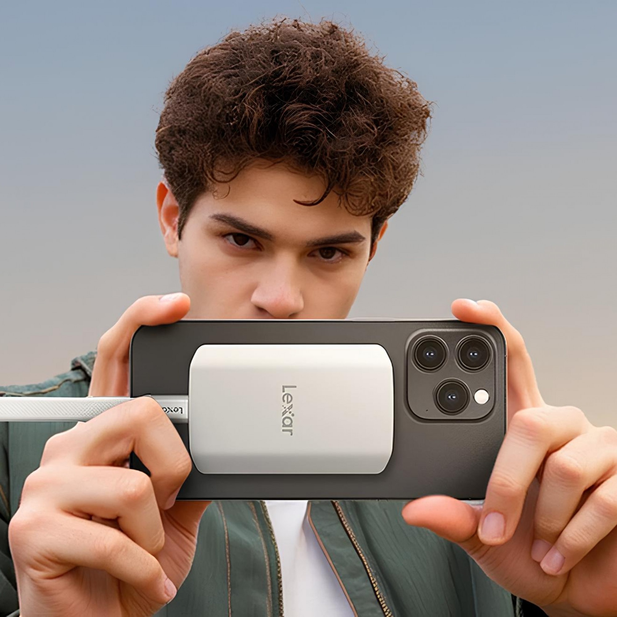 Lexar ES5 snaps to MagSafe and records ProRes RAW