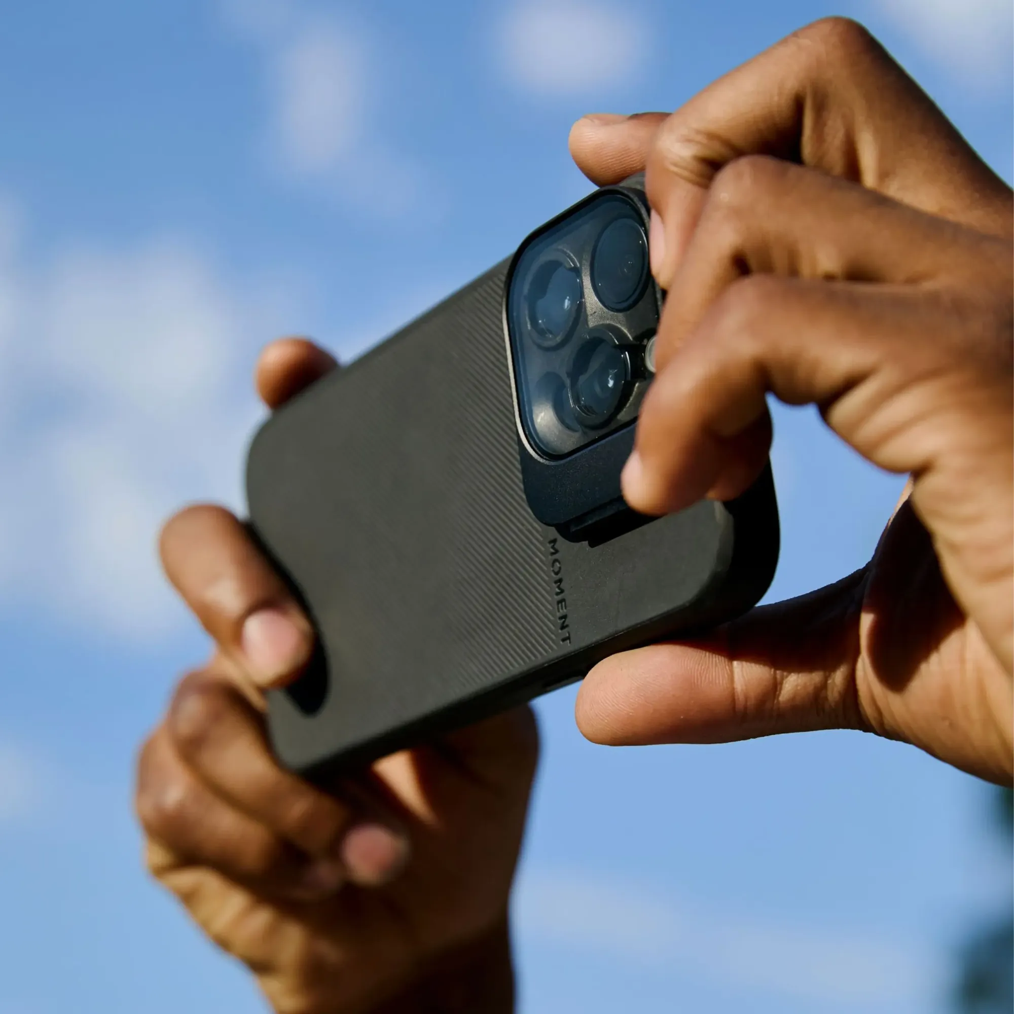Moment CineBloom QuickLock brings film diffusion to iPhone