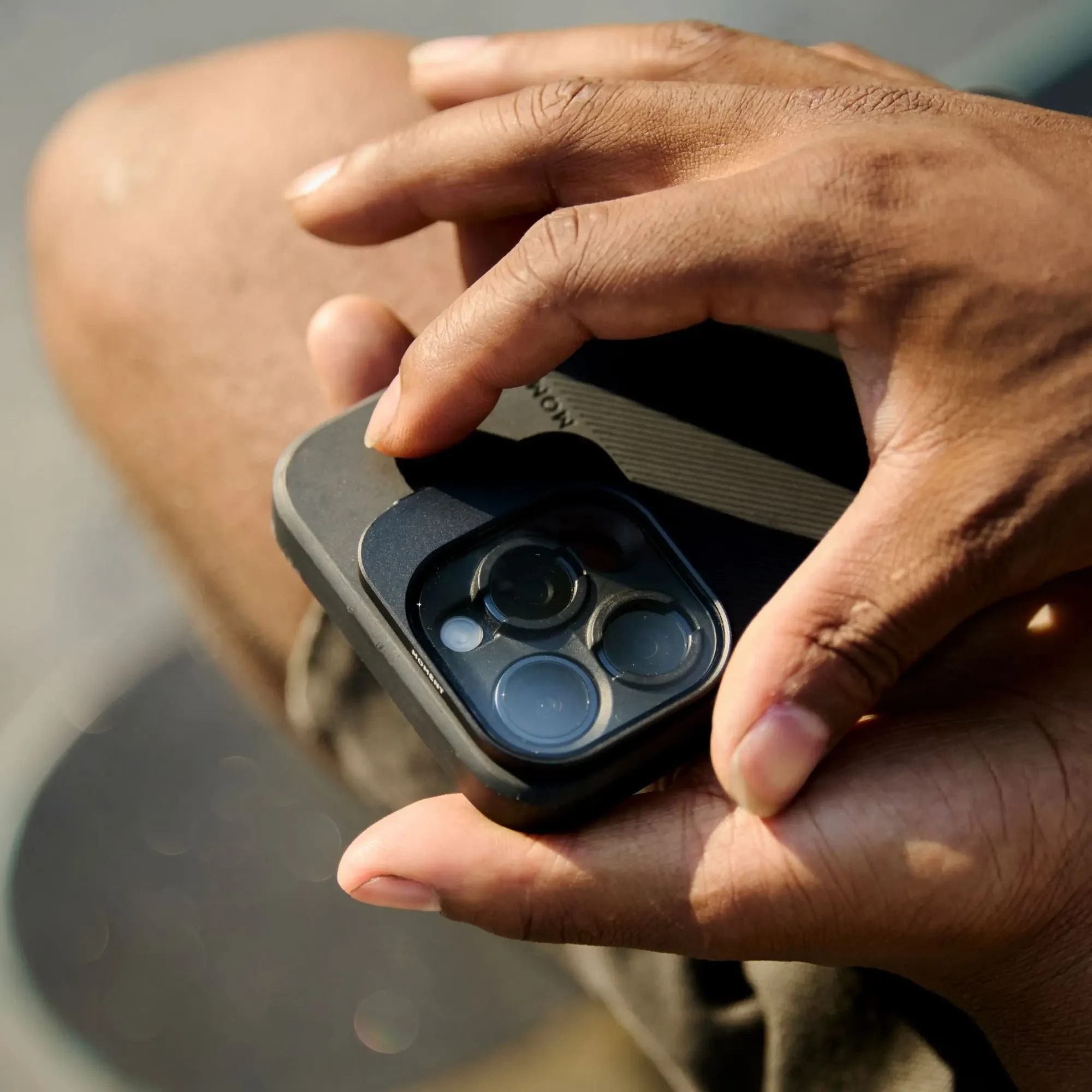 Moment CineBloom QuickLock brings film diffusion to iPhone