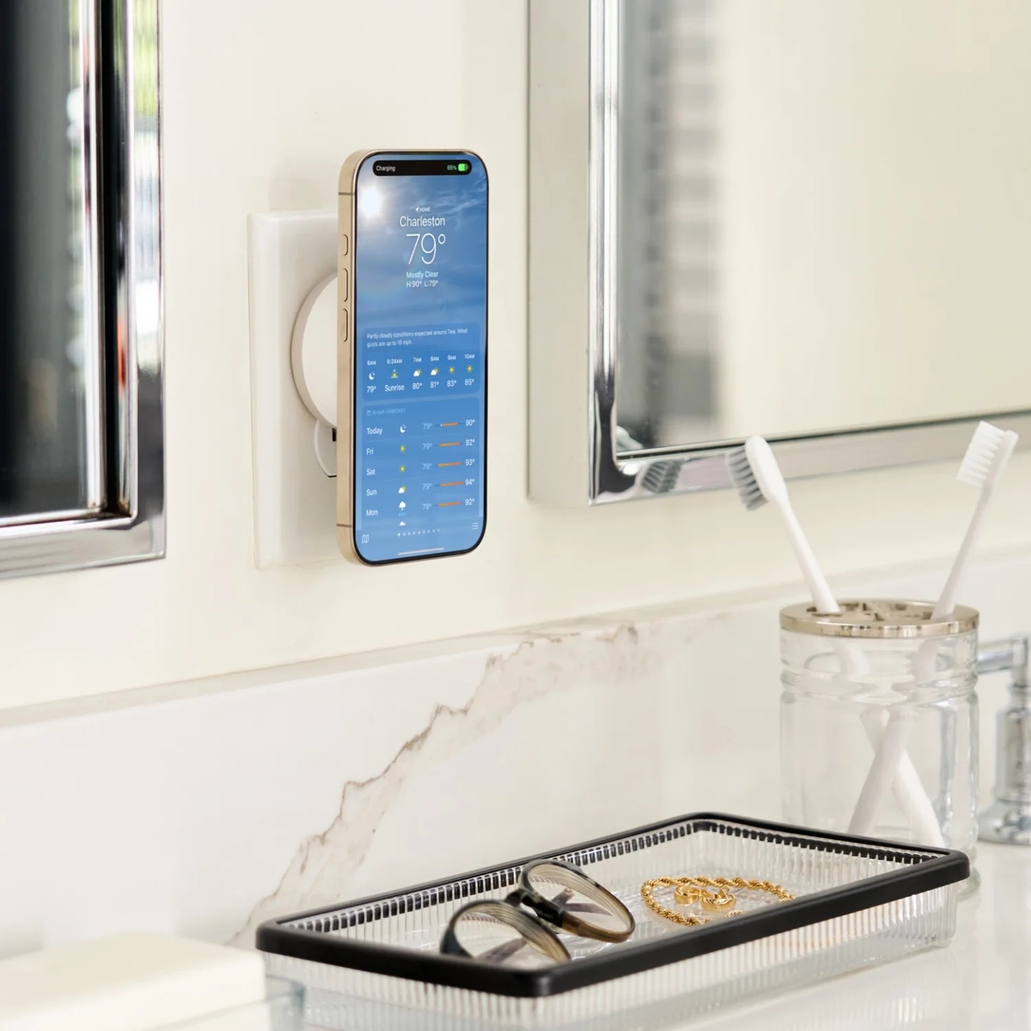 Twelve South's PowerBug turns an outlet into a MagSafe dock