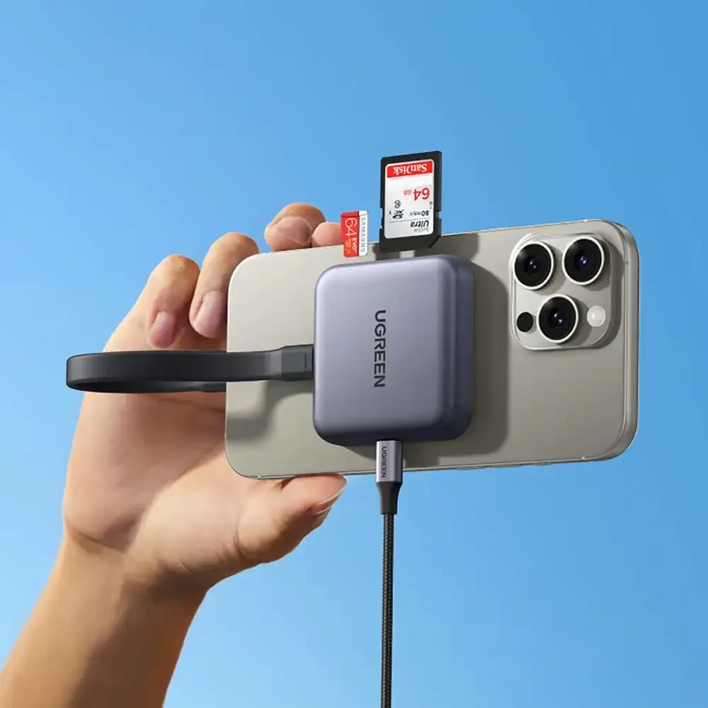 UGREEN CM898 sticks an SD card reader to the iPhone